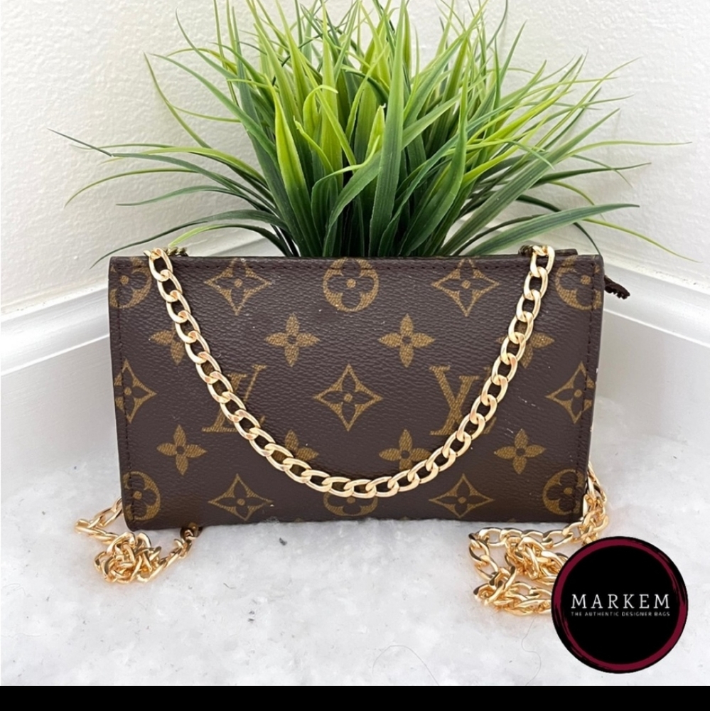 AUTHENTIC LOUIS VUITTON POUCH